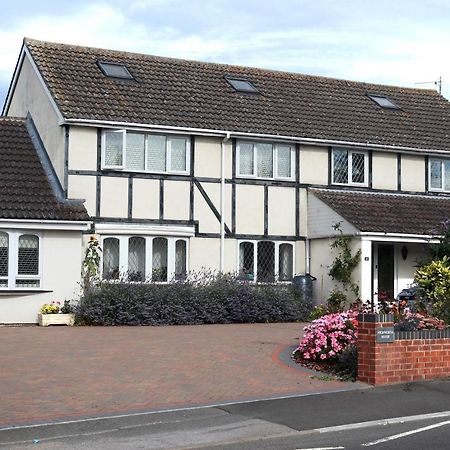 スウィンドン Highworth House Bed & Breakfast エクステリア 写真