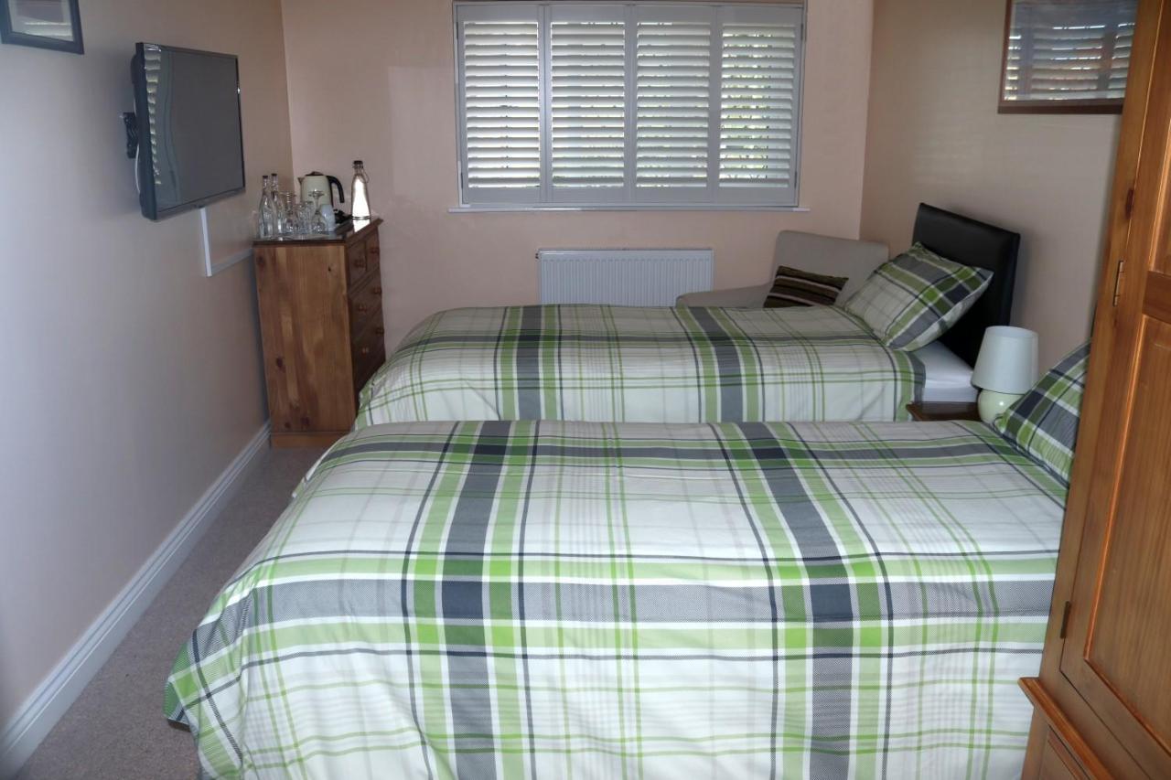 スウィンドン Highworth House Bed & Breakfast エクステリア 写真