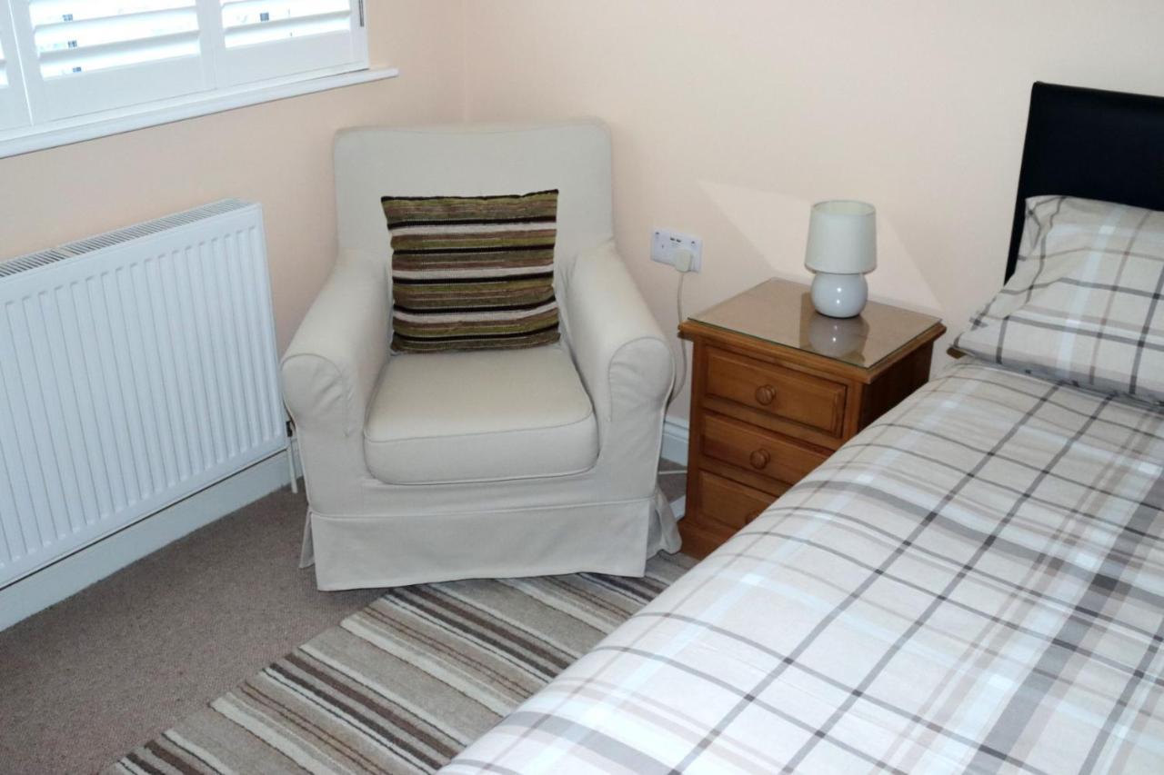 スウィンドン Highworth House Bed & Breakfast エクステリア 写真